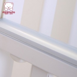Minimoto - 馬來西亞KSK優質船木 嬰兒床 (細床 101.6 x 68.4 x 114cm,白色) ⭐配送10cm床褥⭐ [免費送貨]